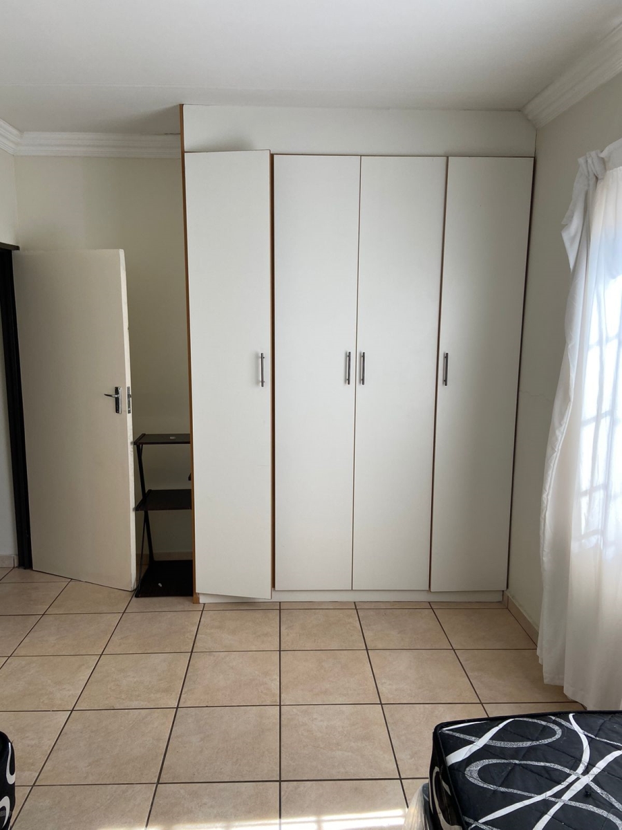 To Let 2 Bedroom Property for Rent in Dassie Rand North West